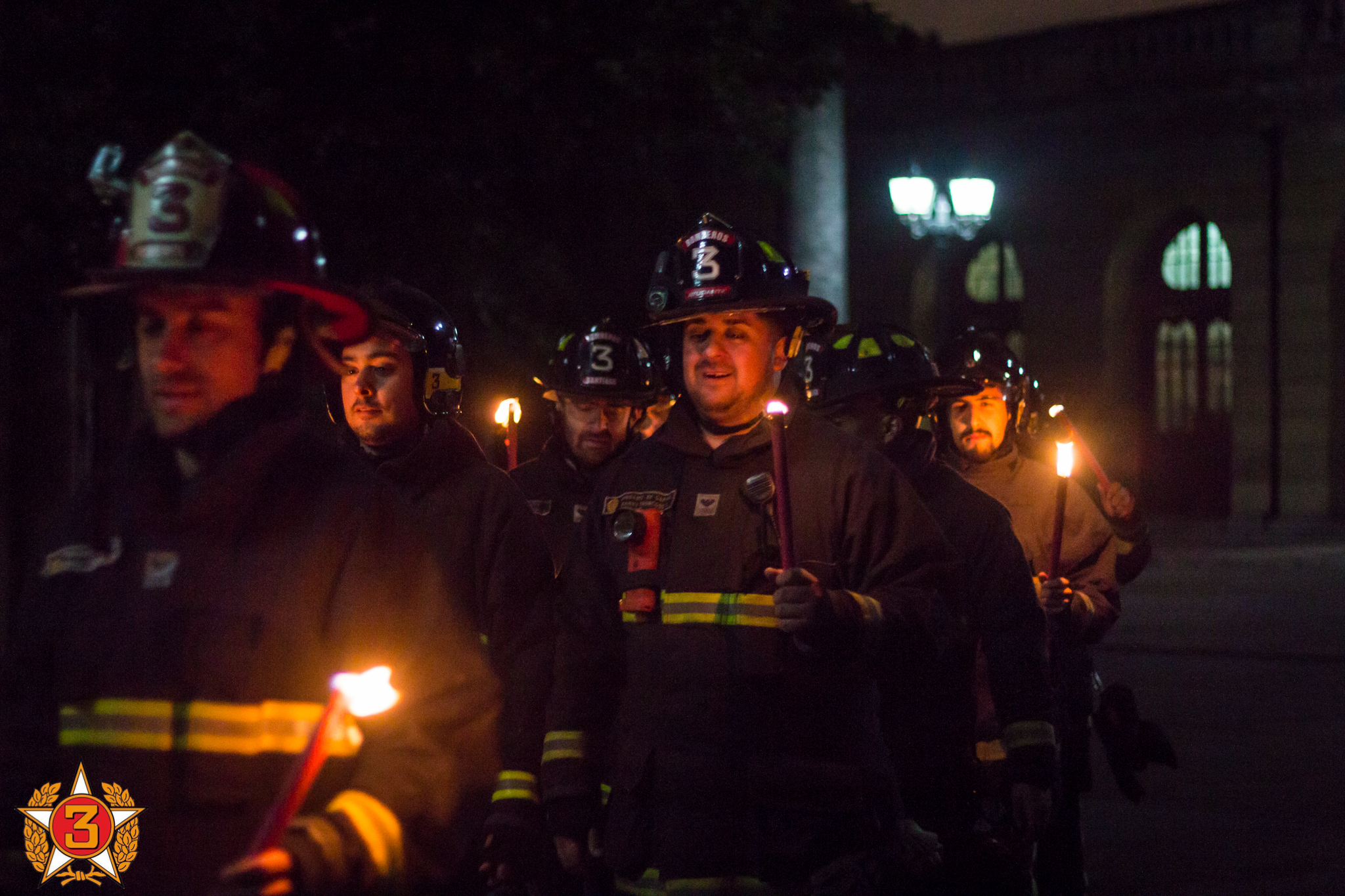 GUARDIA NOCTURNA RINDE HONORES A NUESTROS MÁRTIRES