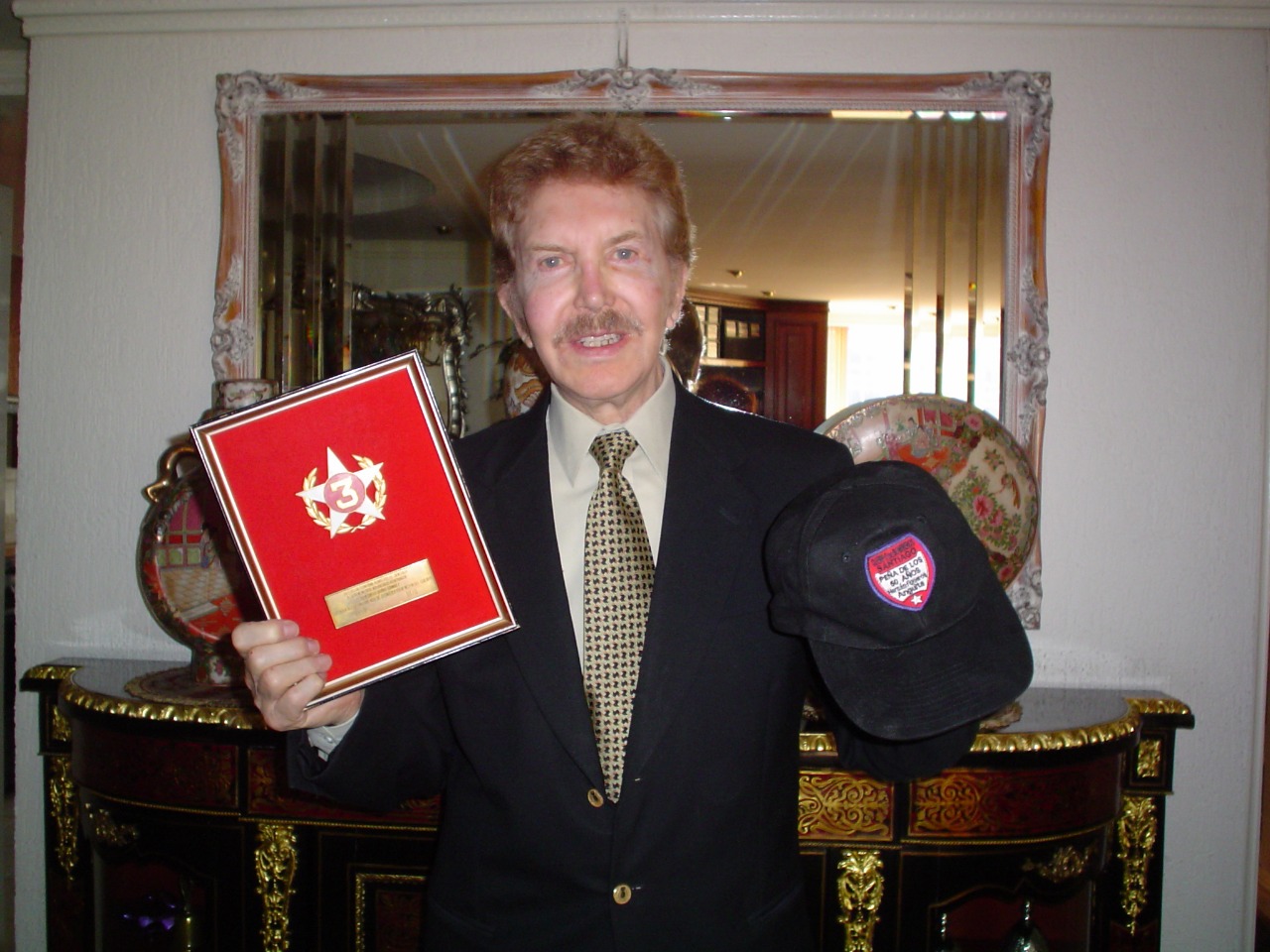 V.H Ángel Bravo Ramírez