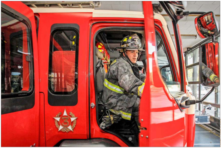 El Mercurio: Así es la nueva vida de los bomberos que trabajan en la «zona cero» de Santiago