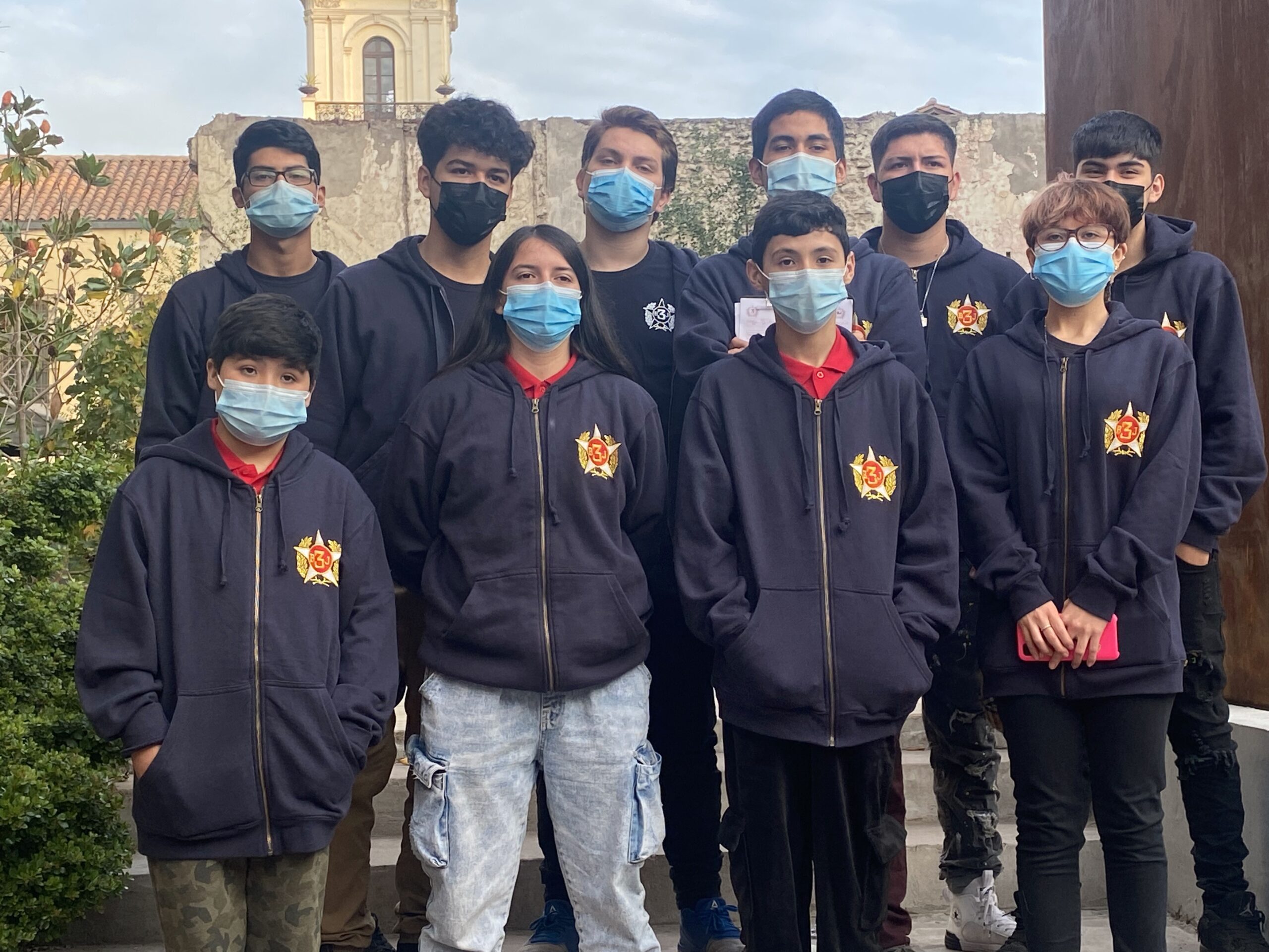 Brigada Juvenil visita el Cuartel General Bomberos de Santiago