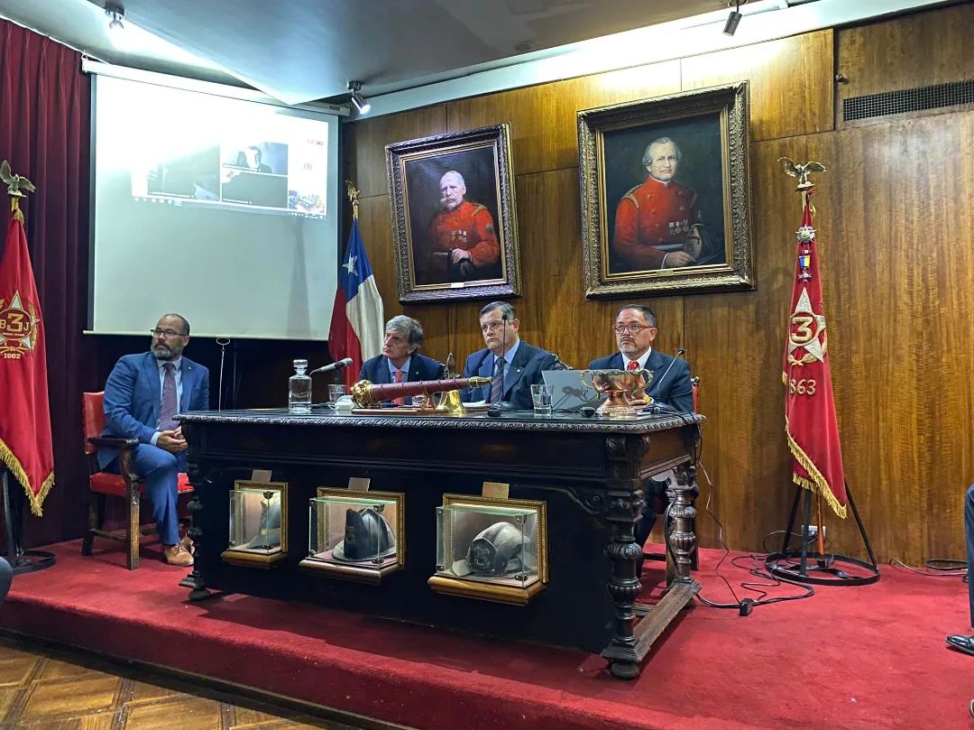Sesión tres del tres en la Heroica