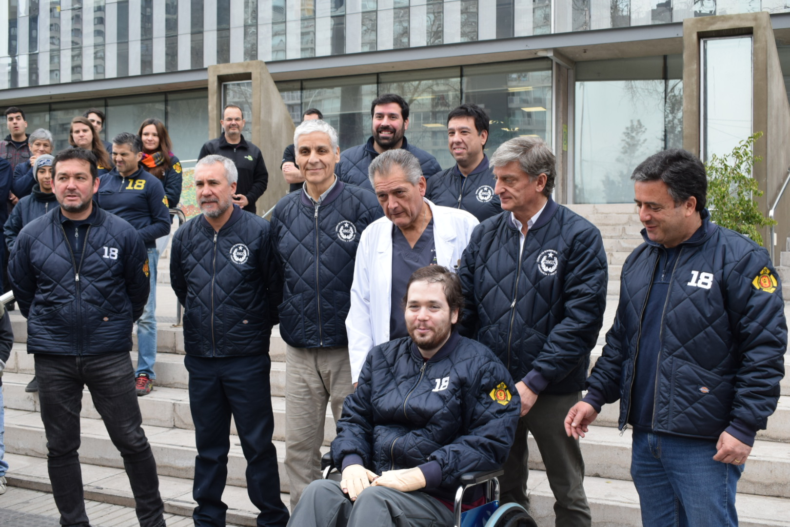 Los Bomberos de Santiago llevaron a casa al voluntario Joaquín González Moore